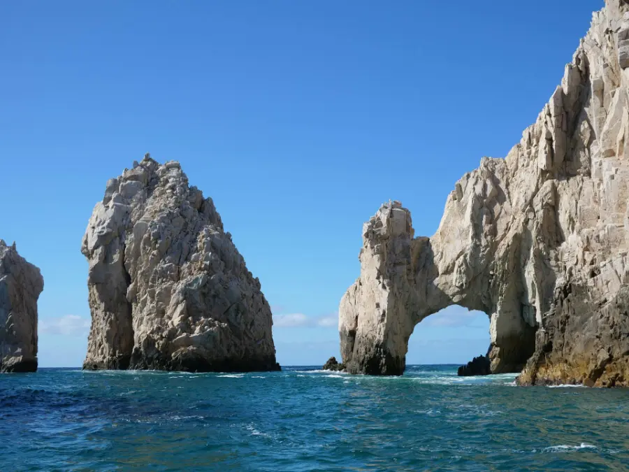 El Arco rock formation in Cabo San Lucas, iconic natural arch at Land’s End in Baja California Sur with turquoise ocean waters.